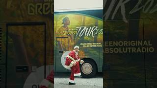 Highnachtsmann klaut den Tourbus von GReeeN 😳